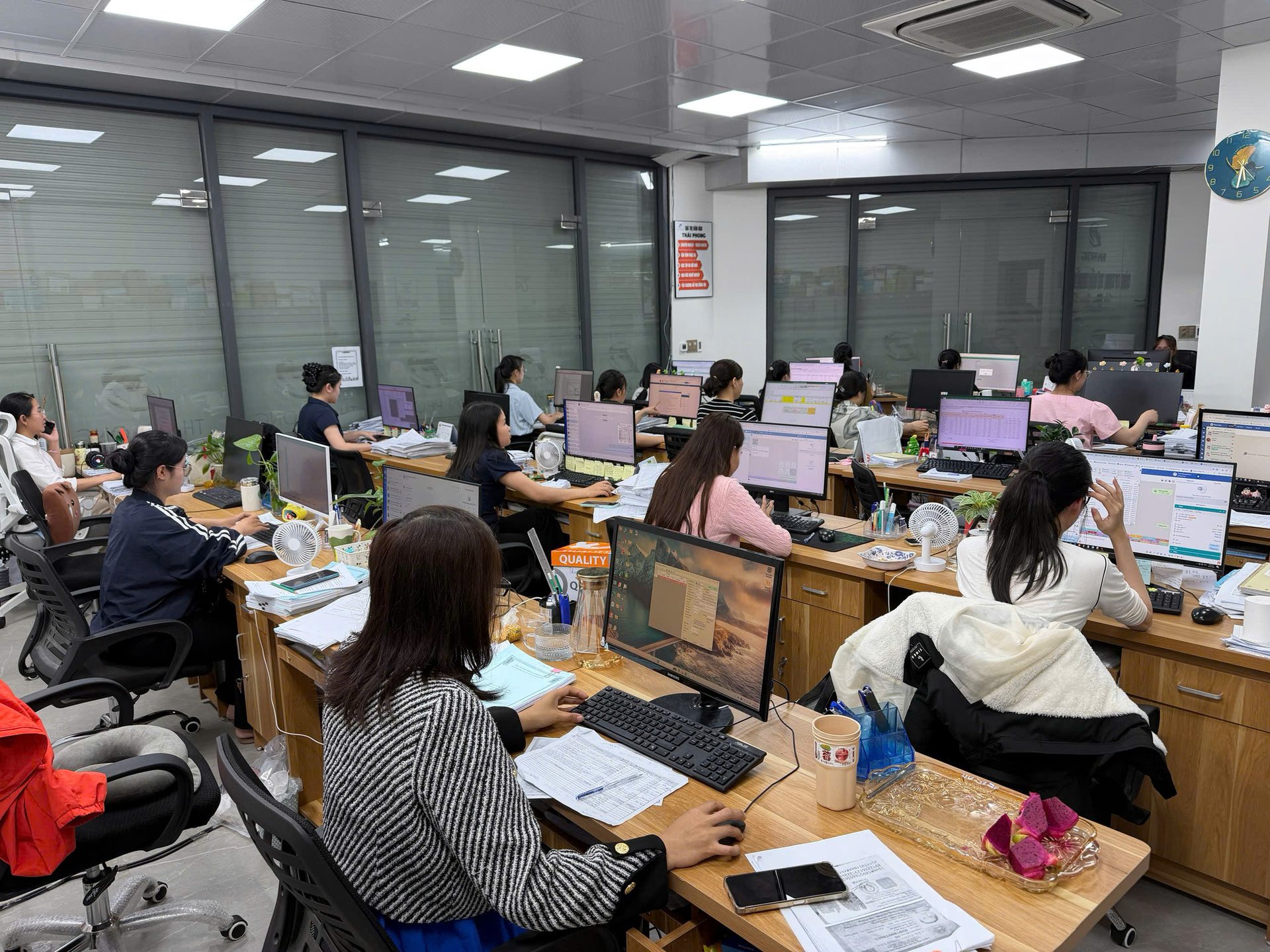 Đội ngũ hơn 30 chuyên viên kế toán thuế tại Công ty Thái Phong Hải Phòng